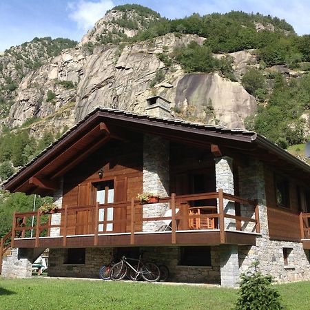 Bed and Breakfast Il Maiolandro à Noasca Extérieur photo